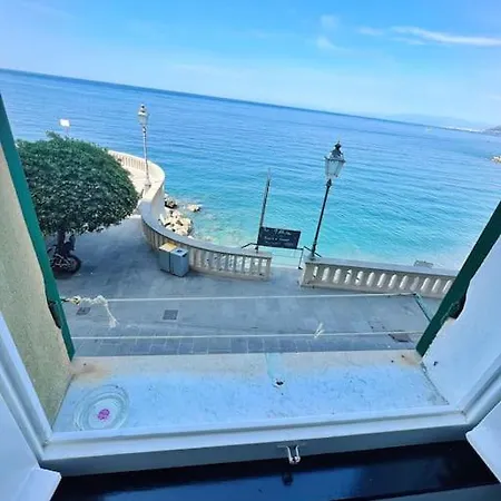 Un Terrazzino Sul Lungomare *