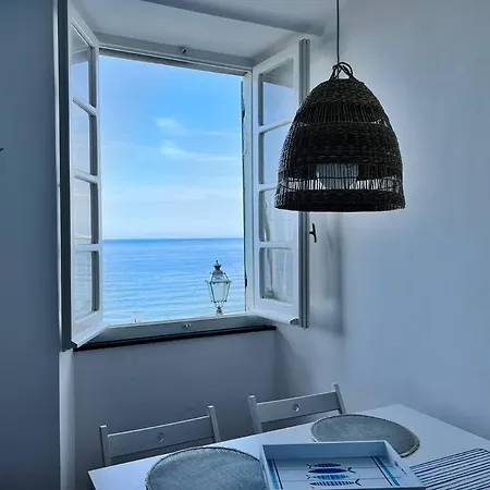 Un Terrazzino Sul Lungomare Camogli