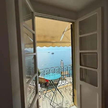 Un Terrazzino Sul Lungomare Apartment