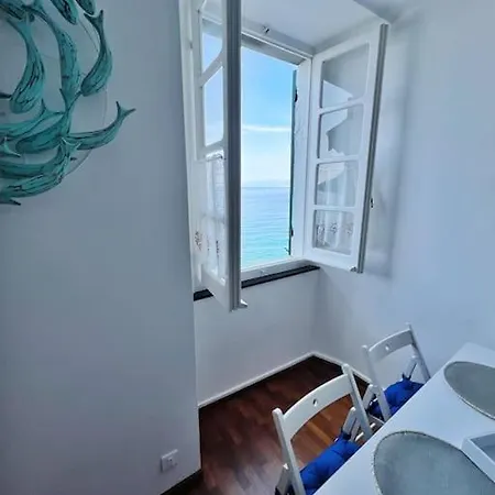 Apartment Un Terrazzino Sul Lungomare