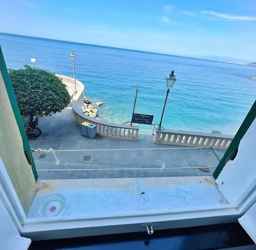 Un Terrazzino Sul Lungomare *