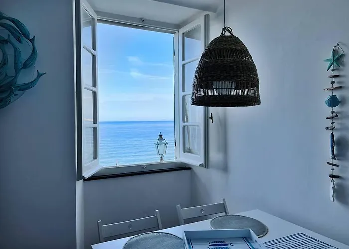 Un Terrazzino Sul Lungomare Camogli